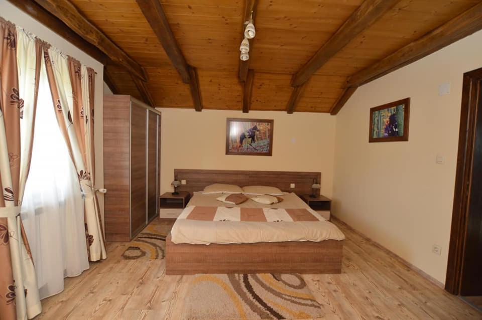 Rooms & Apartment Vinia เบียโลวาร์ ภายนอก รูปภาพ