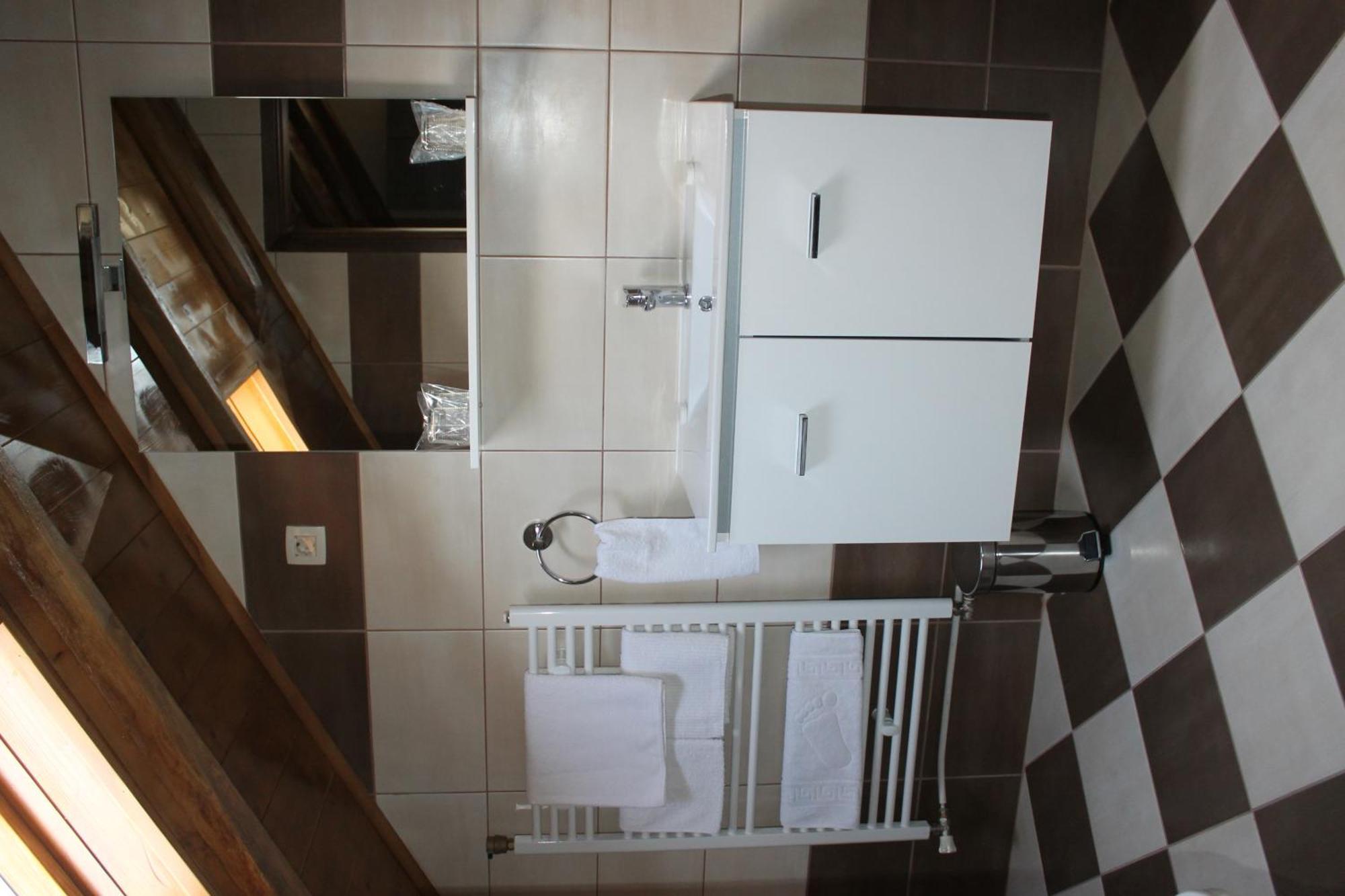 Rooms & Apartment Vinia เบียโลวาร์ ห้อง รูปภาพ