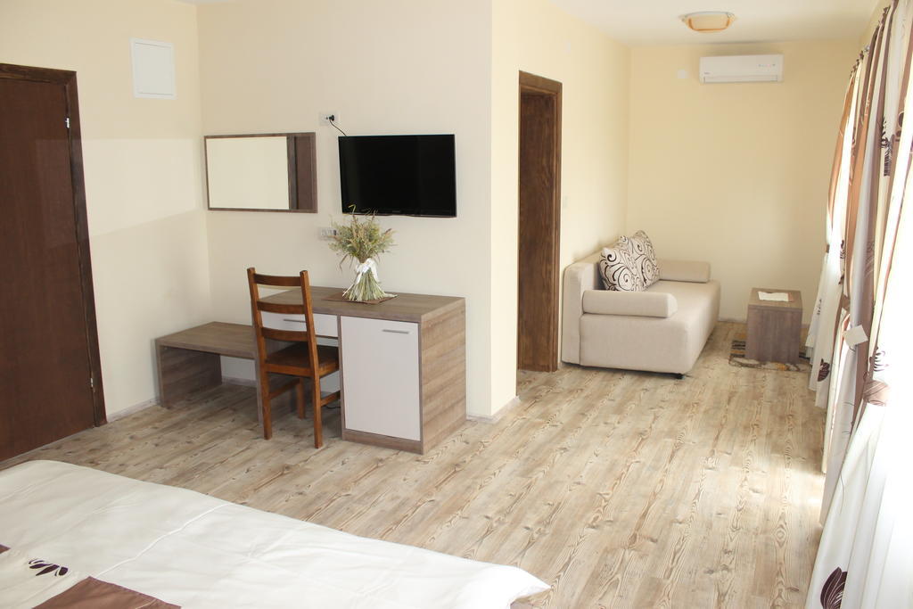 Rooms & Apartment Vinia เบียโลวาร์ ภายนอก รูปภาพ